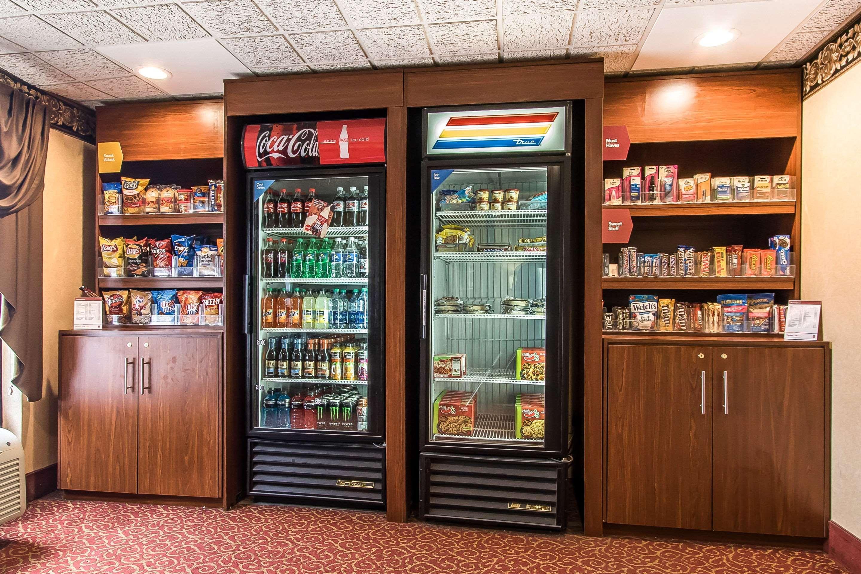 Comfort Suites Эфингем Экстерьер фото