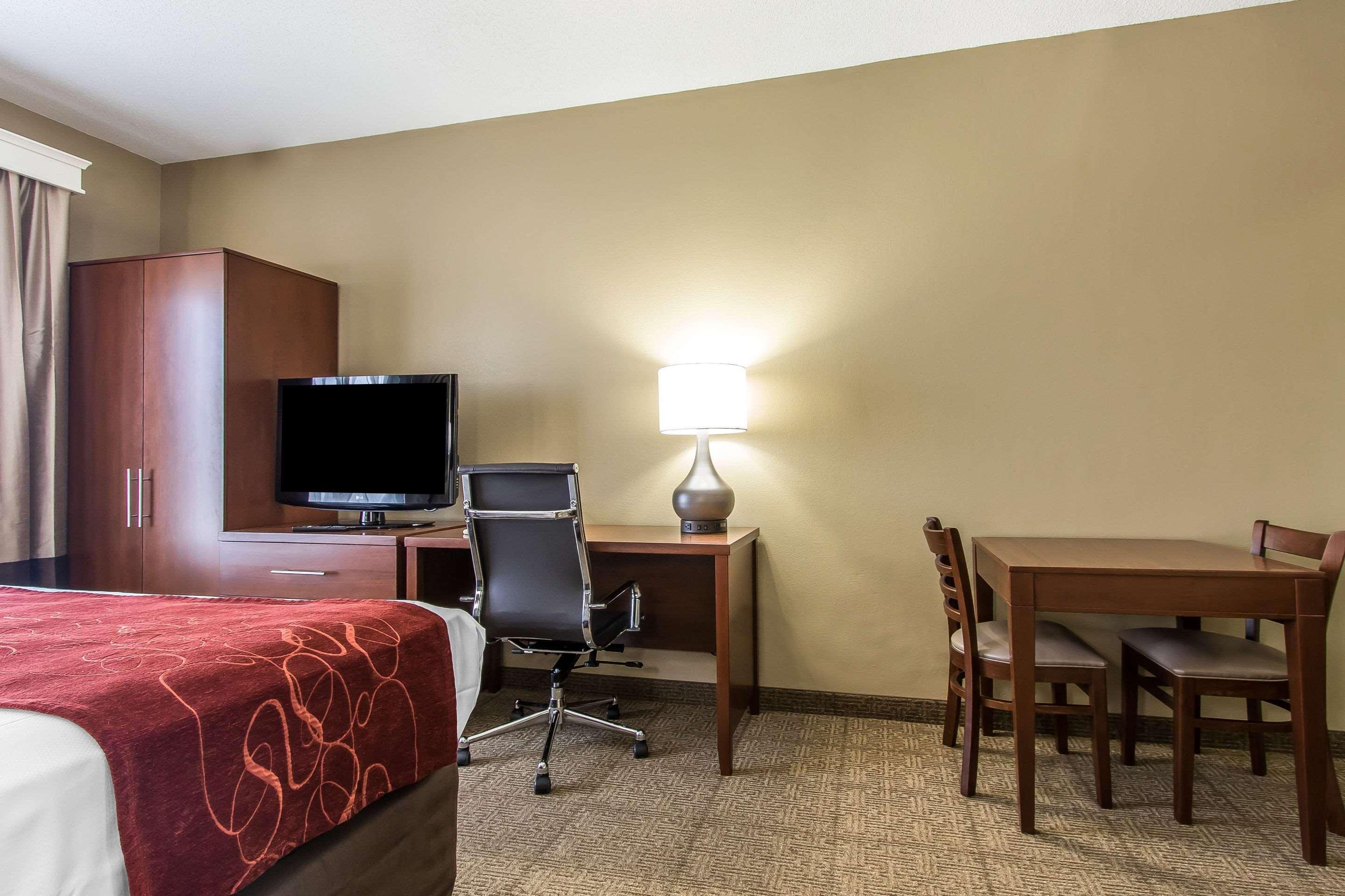 Comfort Suites Эфингем Экстерьер фото