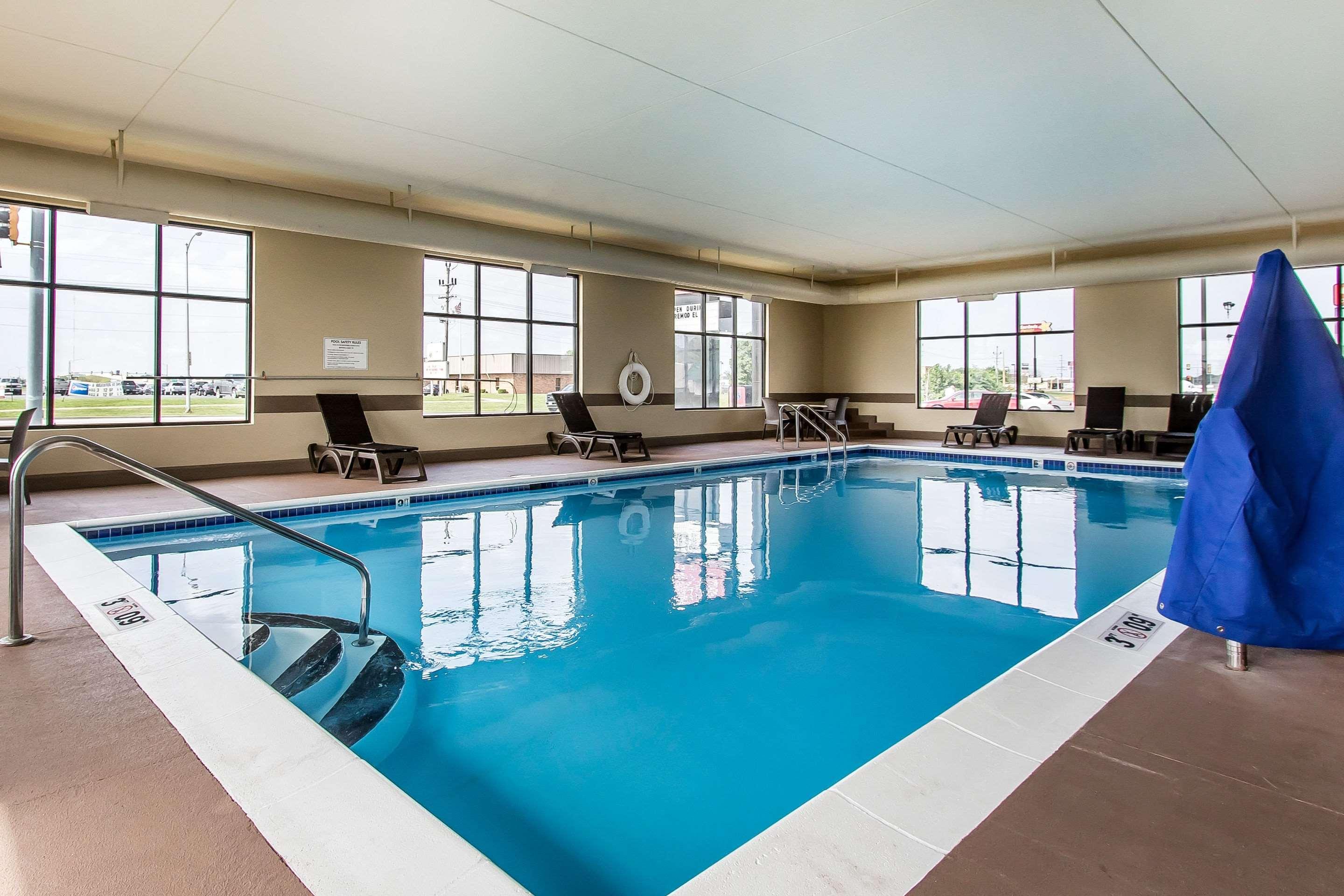Comfort Suites Эфингем Экстерьер фото